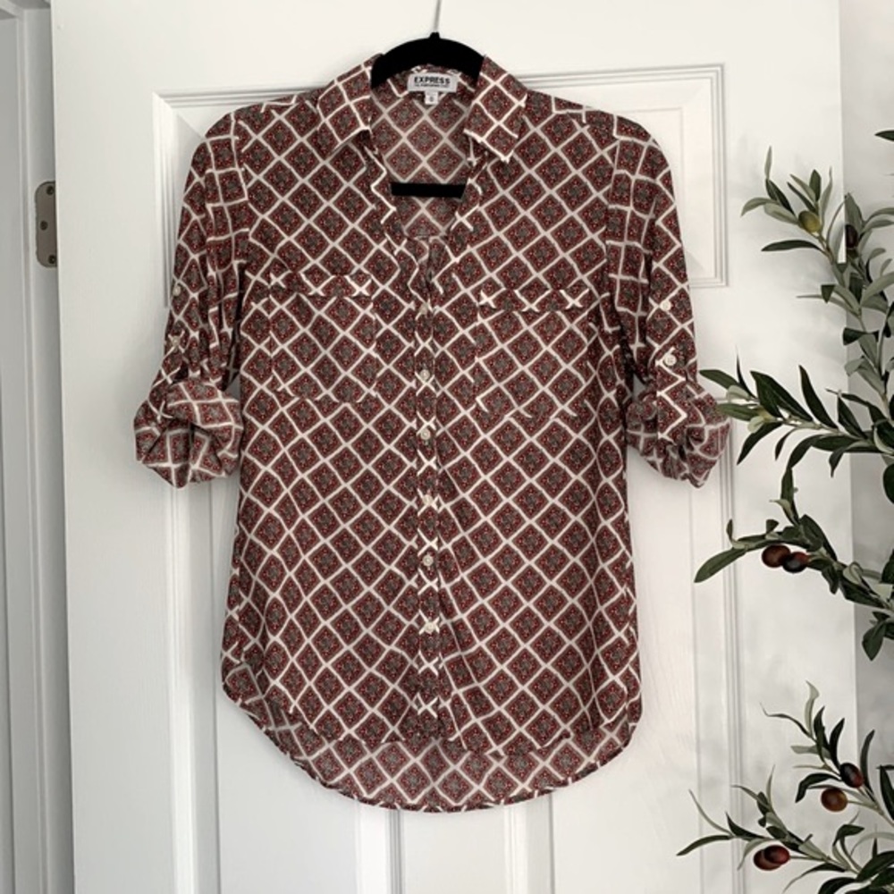 Express Shirt Womens XS White Red Geometric Portofino  Size XS
 (B63)